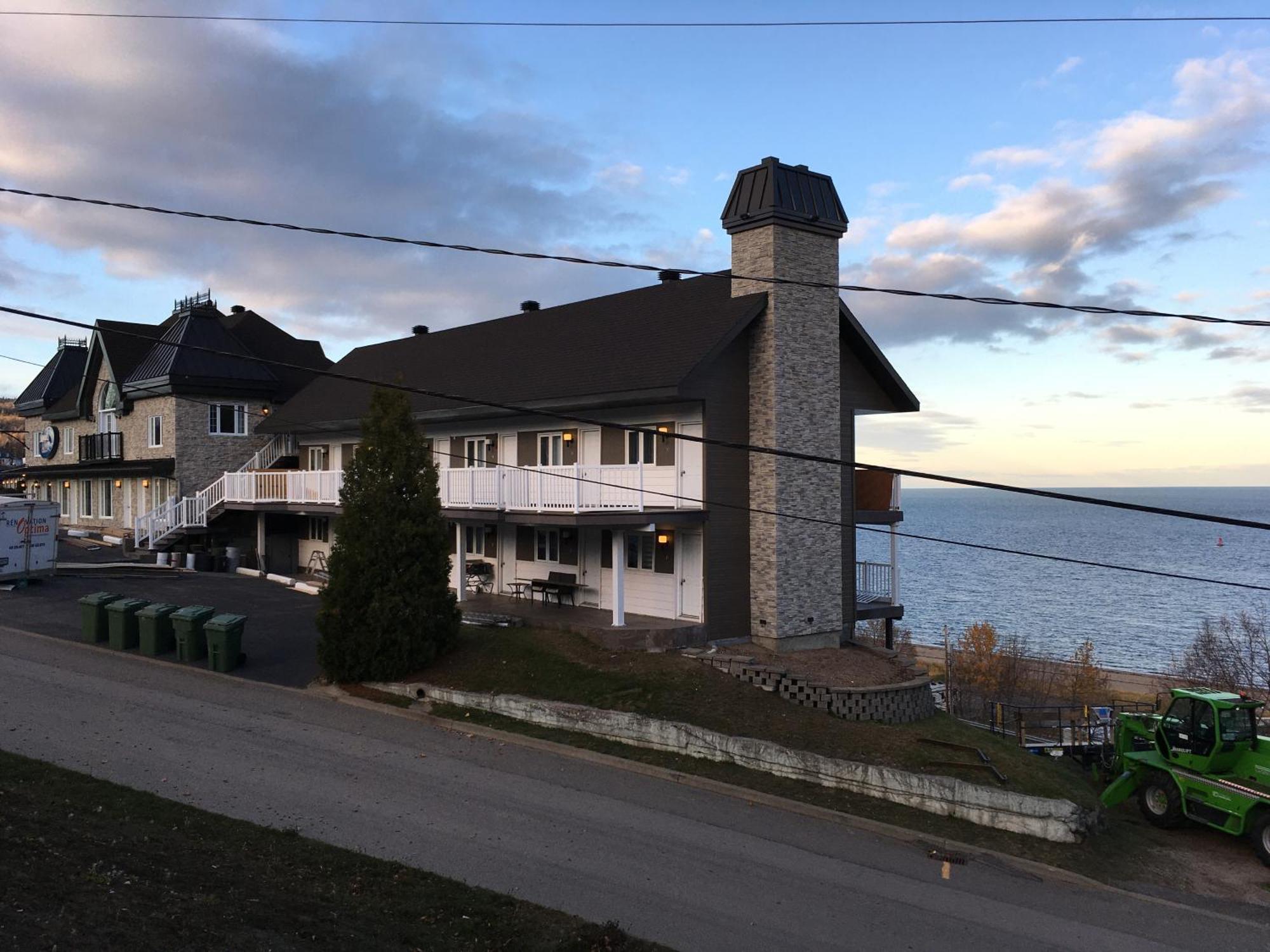 Motel Vue Belvedere Saint-Siméon エクステリア 写真